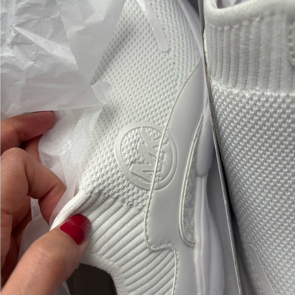 Brand New Michael Kors  Knit Trainer – Size8.5 with box - Picture 14 of 14